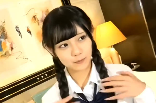 FC2PPV-4565419 制服美少女麻花辫内射实录