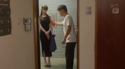 SONE-982 幼儿园美女老师枫芙爱上门服务