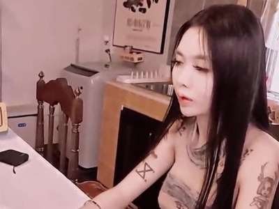香蕉秀xjx690 爱打差评骚妹与外卖员纠葛